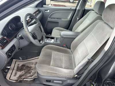 2007 Ford Five Hundred, $1999. Photo 7