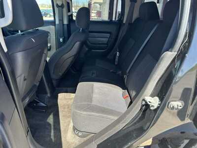 2009 Hummer H3, $3999. Photo 8