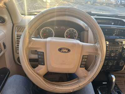 2010 Ford Escape, $3999. Photo 5