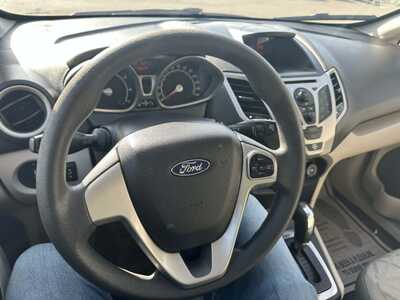 2012 Ford Fiesta, $3600. Photo 11