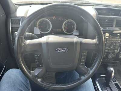 2009 Ford Escape, $2600. Photo 5