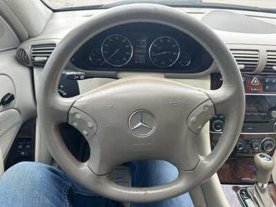 2007 Mercedes-Benz C-Class, $2200. Photo 5