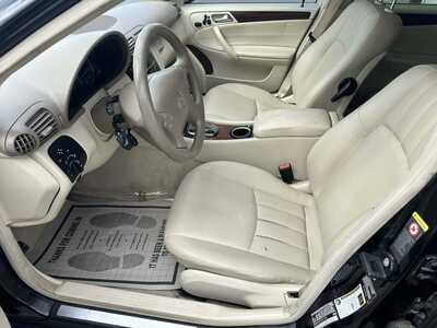 2007 Mercedes-Benz C-Class, $2200. Photo 7