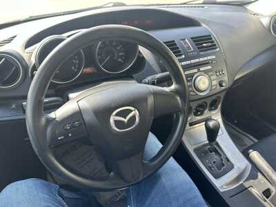 2011 Mazda Mazda3, $999. Photo 11