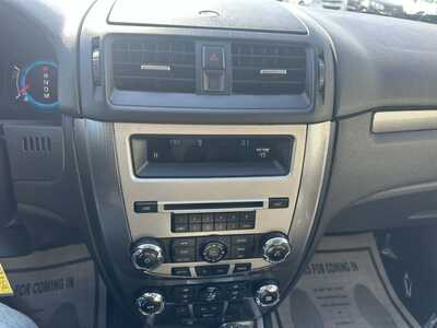 2011 Ford Fusion, $3500. Photo 12