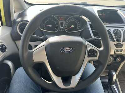 2012 Ford Fiesta, $3400. Photo 5