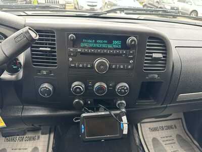 2010 Chevrolet 1500 Crew Cab, $4999. Photo 12