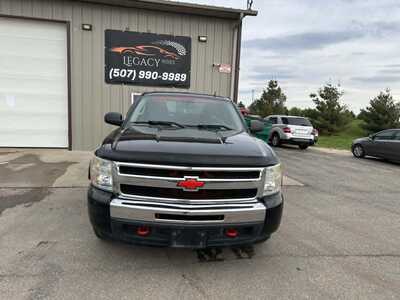 2010 Chevrolet 1500 Crew Cab, $4999. Photo 2