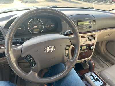 2006 Hyundai Sonata, $2999. Photo 11