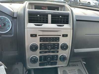 2011 Ford Escape, $2800. Photo 12