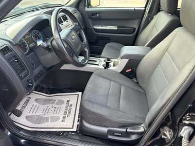 2011 Ford Escape, $2800. Photo 7