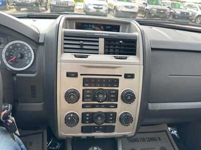 2011 Ford Escape, $2500. Photo 12
