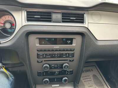 2011 Ford Mustang, $6500. Photo 12