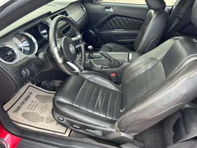 2011 Ford Mustang, $6500. Photo 7