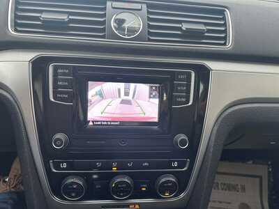 2016 Volkswagen Passat, $4999. Photo 6