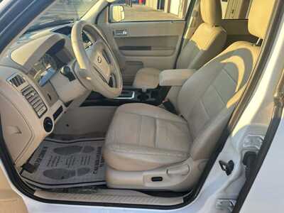 2010 Ford Escape, $3600. Photo 7