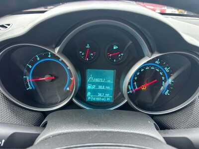 2012 Chevrolet Cruze, $3600. Photo 4
