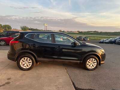2018 Nissan Rogue, $4999. Photo 11