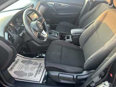 2018 Nissan Rogue, $4999. Photo 8