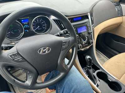 2012 Hyundai Sonata, $4600. Photo 11