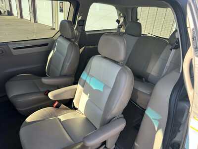 2002 Ford Windstar, $2400. Photo 8