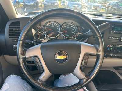 2011 Chevrolet 1500 Ext Cab, $4500. Photo 5