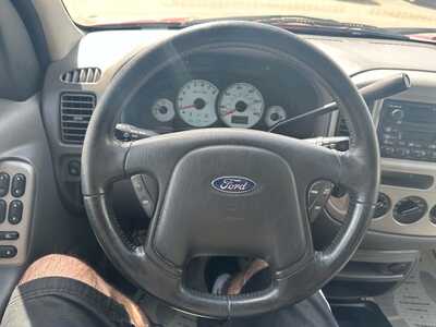 2003 Ford Escape, $2500. Photo 5