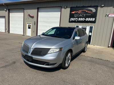 2013 Lincoln MKT, $4999. Photo 1