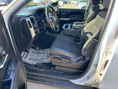 2014 Chevrolet 1500 Crew Cab, $5999. Photo 6