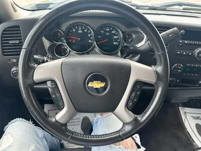 2011 Chevrolet 1500 Ext Cab, $4500. Photo 5