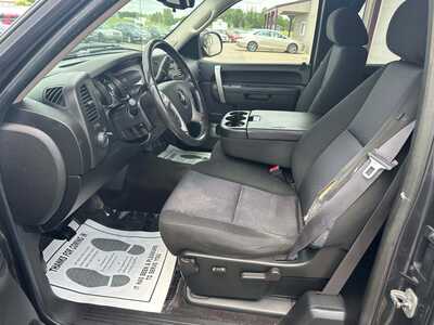 2011 Chevrolet 1500 Ext Cab, $4500. Photo 6