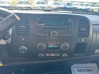 2013 Chevrolet SILVERADO 1500, $5500. Photo 11