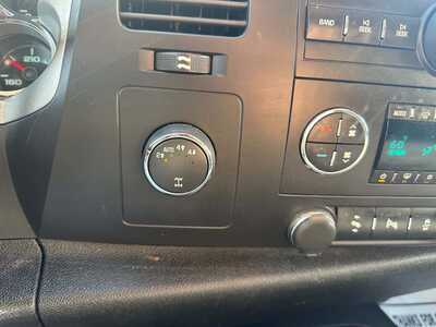 2013 Chevrolet SILVERADO 1500, $5500. Photo 12