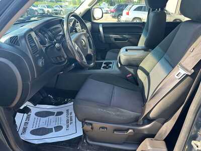 2013 Chevrolet SILVERADO 1500, $5500. Photo 6