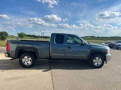 2013 Chevrolet SILVERADO 1500, $5500. Photo 9