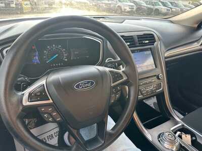 2017 Ford Fusion, $5999. Photo 12