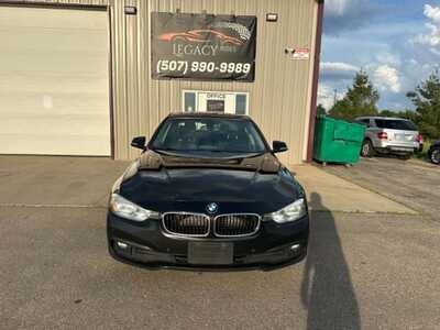 2017 BMW 3 Series, $7999. Photo 2