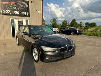 2017 BMW 3 Series, $7999. Photo 3