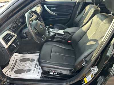 2017 BMW 3 Series, $7999. Photo 9