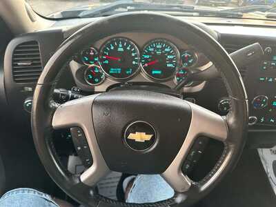 2013 Chevrolet SILVERADO 1500, $3999. Photo 5