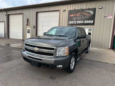 2011 Chevrolet 1500 Crew Cab, $7500. Photo 1