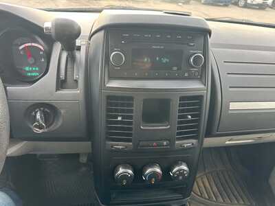 2009 Dodge Caravan, Grand, $1900. Photo 11