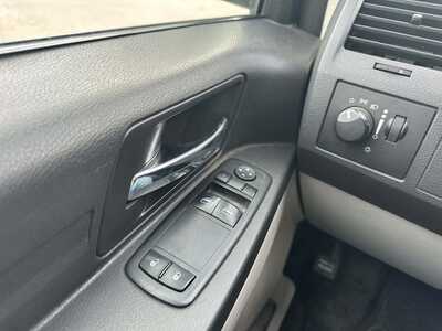 2009 Dodge Caravan, Grand, $1900. Photo 12
