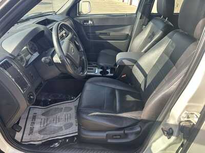 2009 Ford Escape, $2500. Photo 7