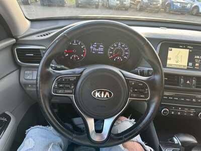 2016 Kia Optima, $5999. Photo 5