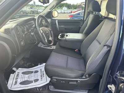 2011 Chevrolet SILVERADO 1500, $5999. Photo 6