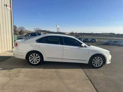 2013 Volkswagen Passat, $4999. Photo 11