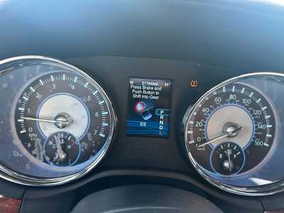 2014 Chrysler 300, $2600. Photo 4