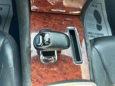 2014 Chrysler 300, $2600. Photo 6