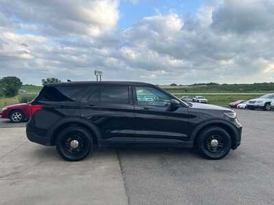 2021 Ford Explorer, $8999. Photo 10